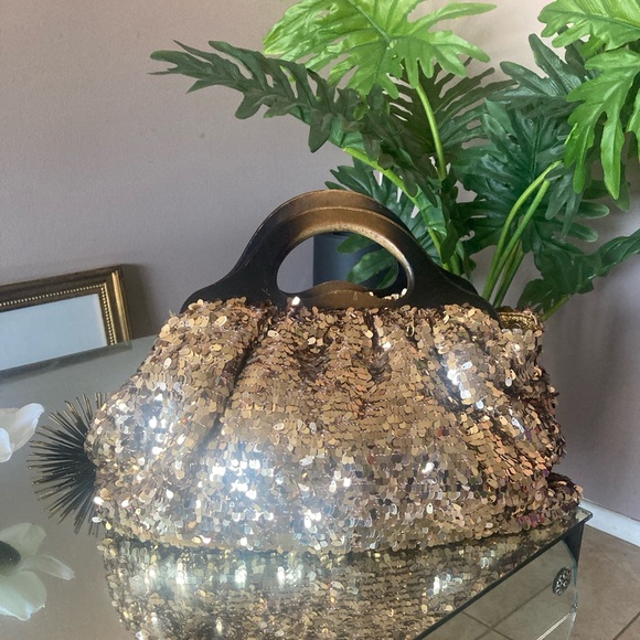 Zara Handbags - Gold Sequin handbag